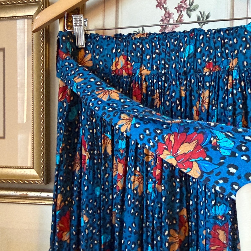 Sezane Navy Floral Midi Skirt with Red and Orange Blossoms - Picture 5 of 7